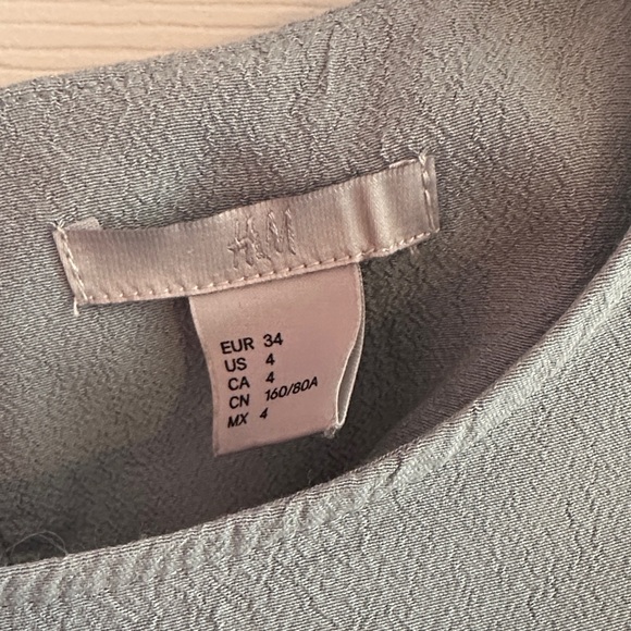 H&M Gray Mini Dress - Picture 3 of 4